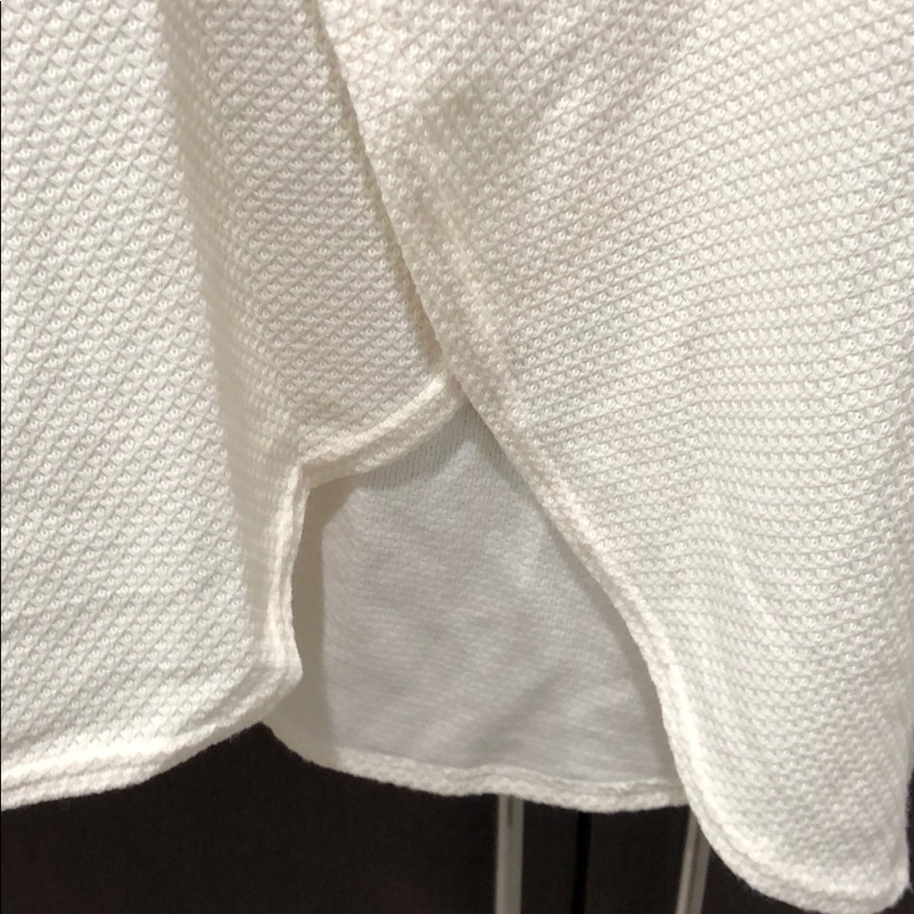Cream Sweater size Medium. No tags, never worn. - Picture 6 of 7